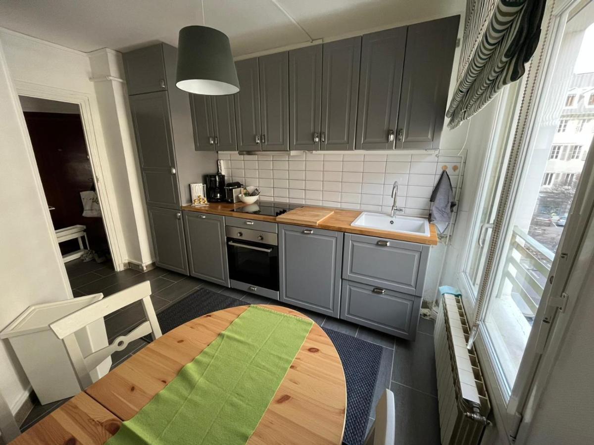 Superbe Appartement Au Hypercentre De 尚贝里 外观 照片
